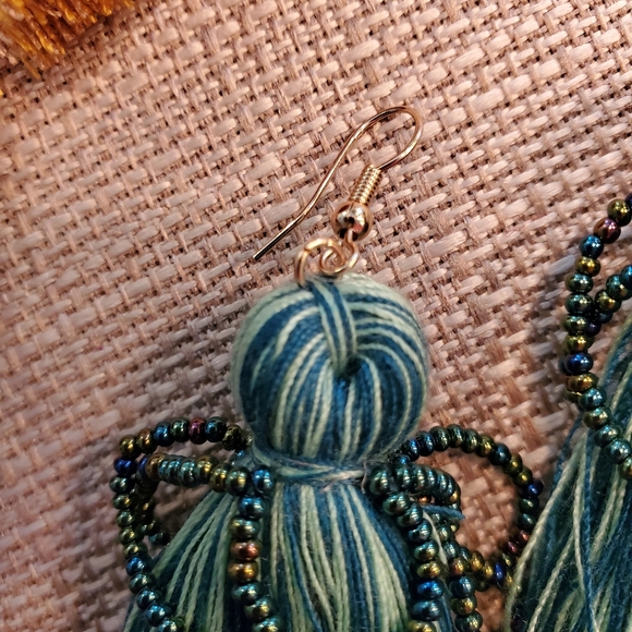 🐕 2 pairs of beaded tassel earrings gold & green - Picture 4 of 5